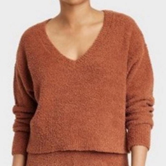 Bebe & Old Navy Tan Sweater Bundle 2 For 1 Fuzzy Sweaters - Picture 6 of 12